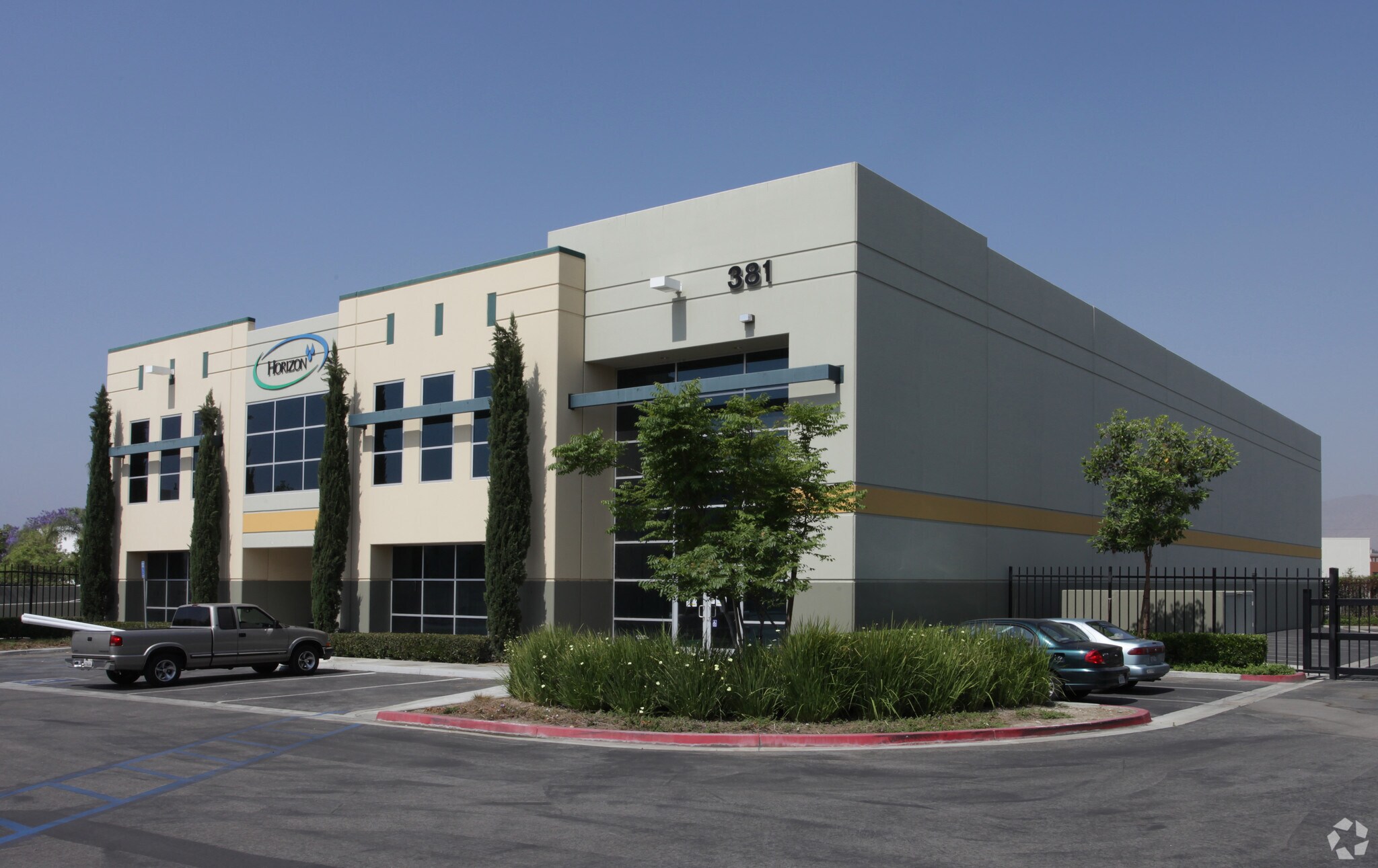 381 N Main St, Riverside, CA for lease Primary Photo- Image 1 of 6