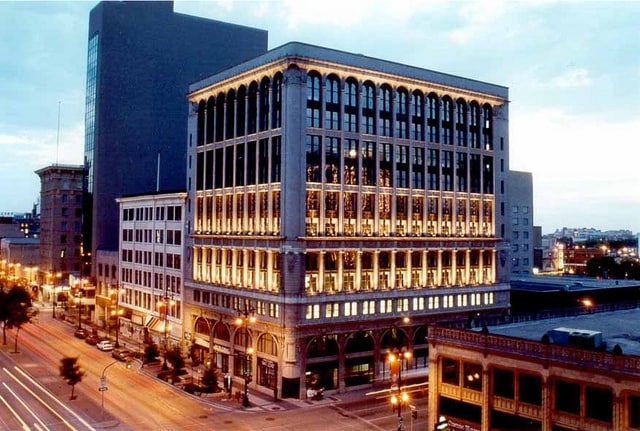 259 Portage Ave, Winnipeg, MB for lease - Primary Photo - Image 1 of 11