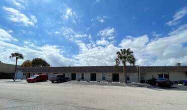 4530-4534 NE 11th Ave, Oakland Park, FL for lease Building Photo- Image 1 of 2