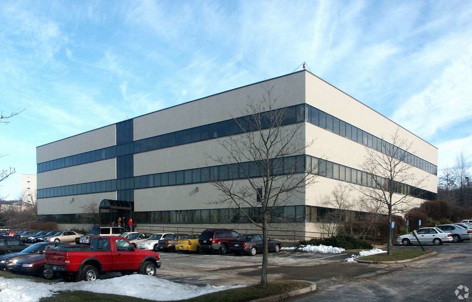 321 Research Pky, Meriden, CT for lease - Building Photo - Image 1 of 2