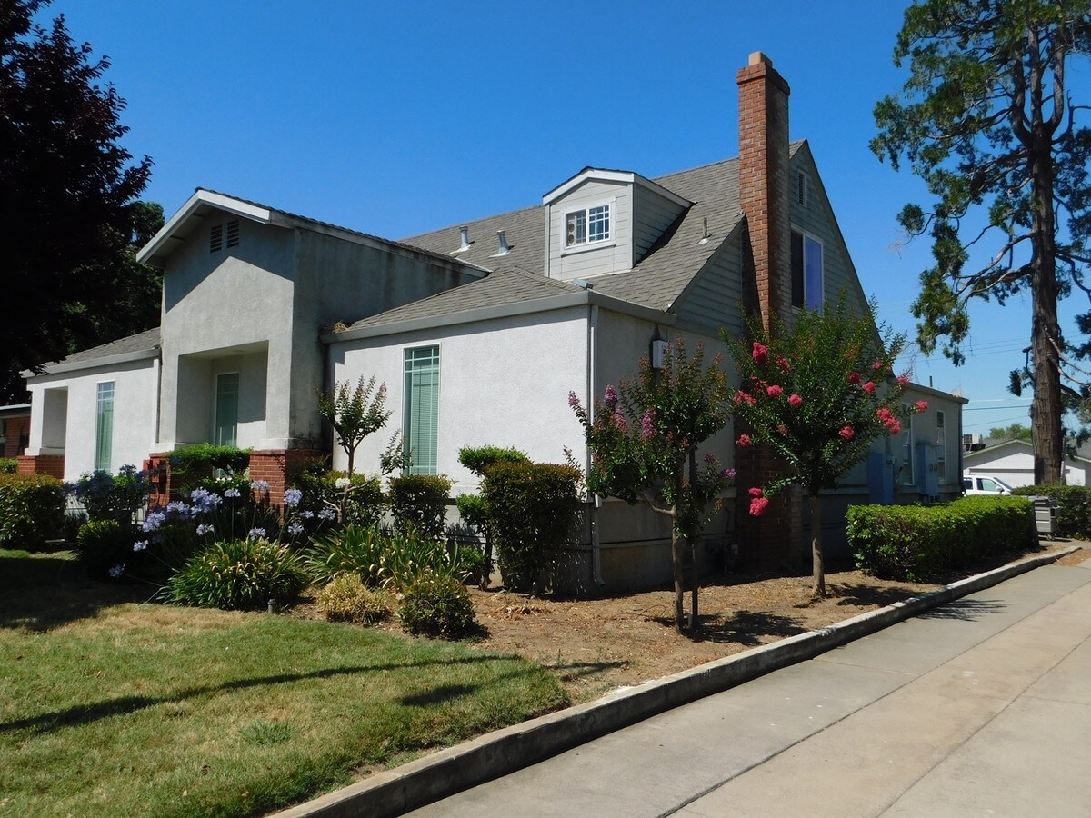 9624 Elk Grove Florin Rd, Elk Grove, CA 95624