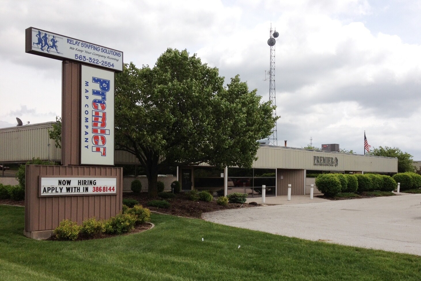 933 E 53rd St, Davenport, IA for sale Primary Photo- Image 1 of 1