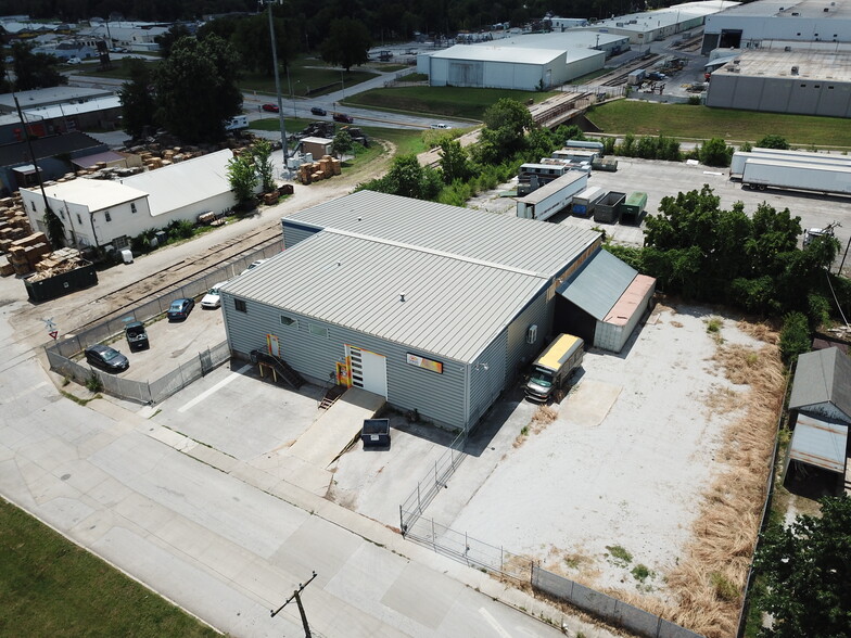 405 N Nettleton Ave, Springfield, MO for lease - Building Photo - Image 3 of 5