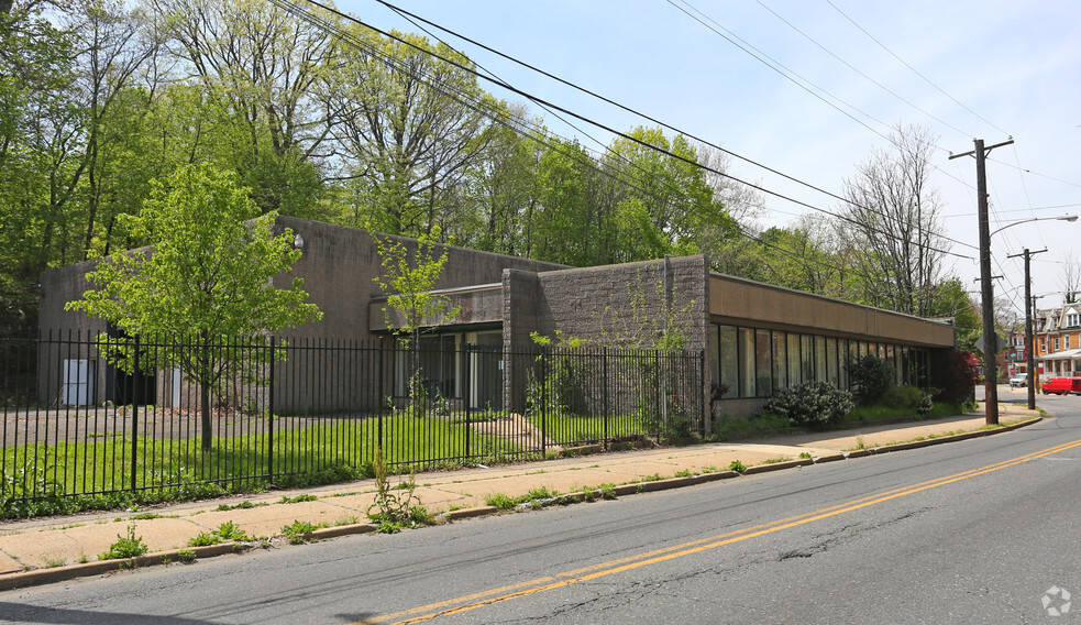 5378 Belfield Ave, Philadelphia, PA for lease - Building Photo - Image 1 of 3