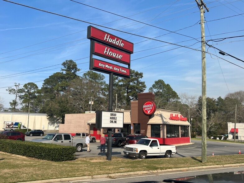 401 Vetrans Parkway E Byp SE, Moultrie, GA for sale - Primary Photo - Image 1 of 5