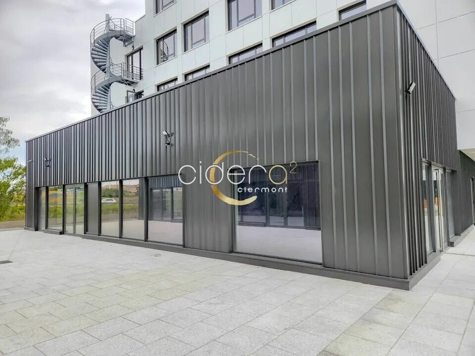 Retail in Clermont-Ferrand for lease Building Photo- Image 1 of 9