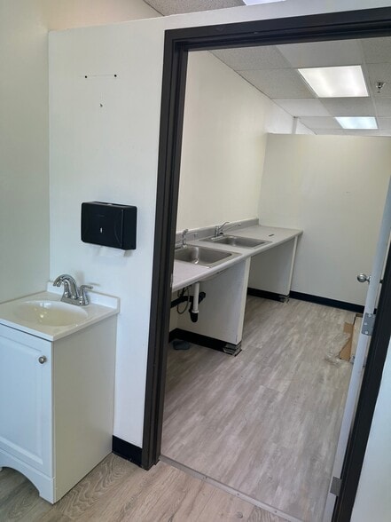 72171 Highway 111, Palm Desert, CA for lease - Interior Photo - Image 2 of 20