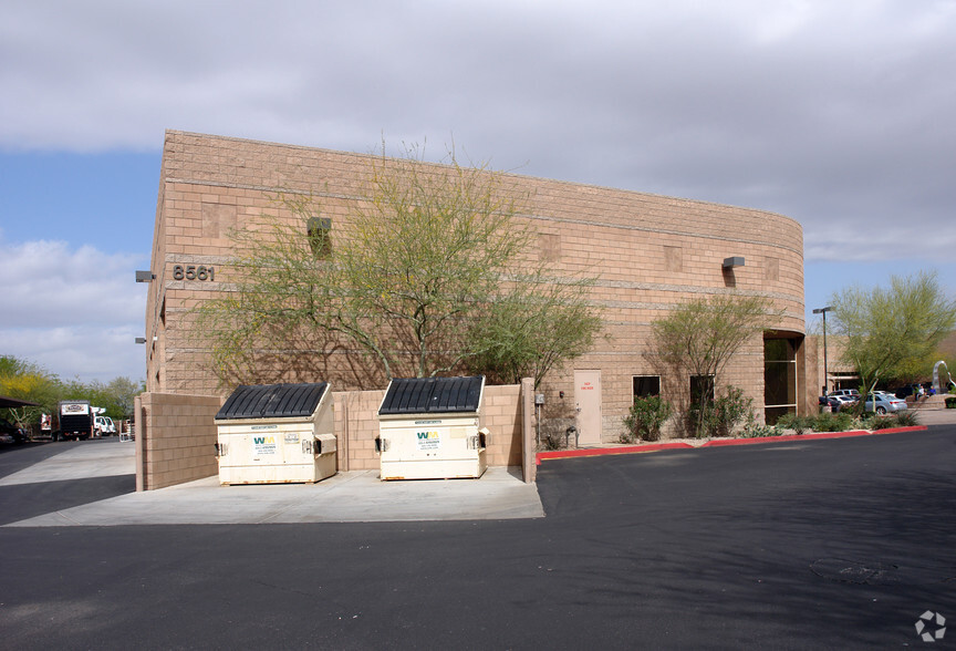 8561 E Anderson Dr, Scottsdale, AZ for lease - Building Photo - Image 3 of 6