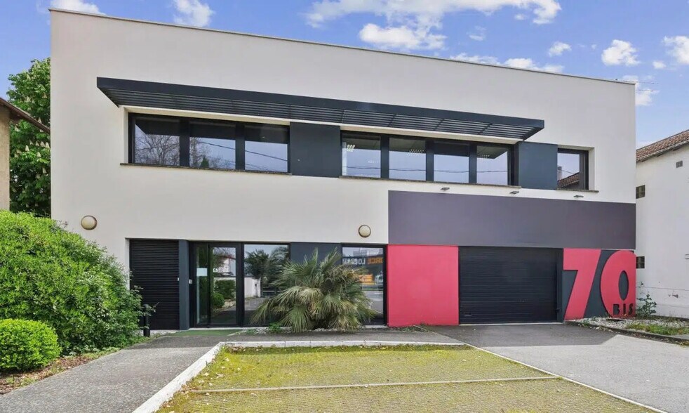 Flex in Toulouse for lease - Building Photo - Image 1 of 14
