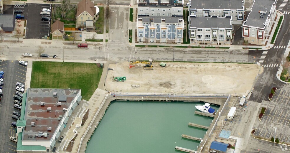 305 E Washington St, Port Washington, WI for lease - Aerial - Image 2 of 2