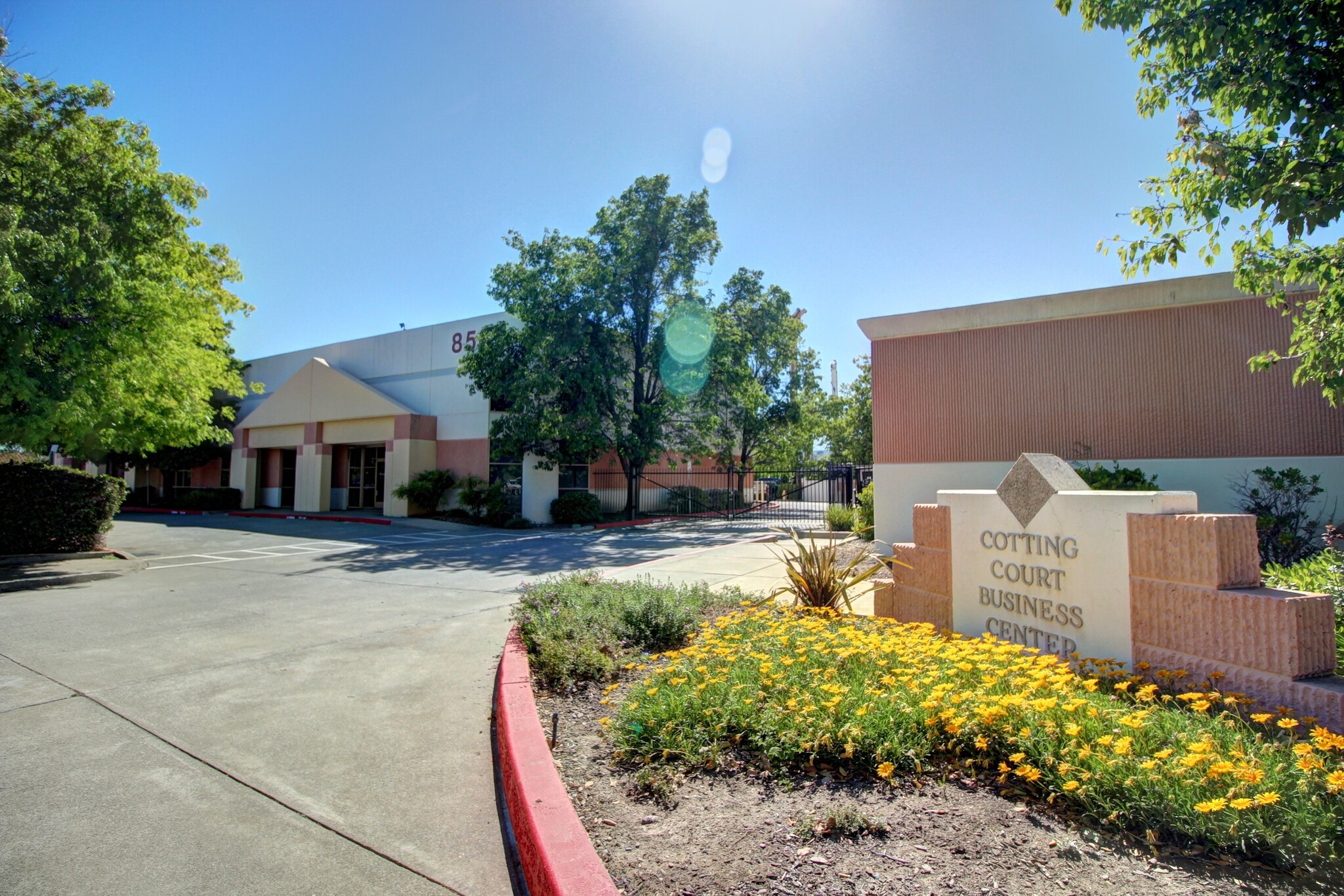 871 Cotting Ct, Vacaville, CA for lease Interior Photo- Image 1 of 24