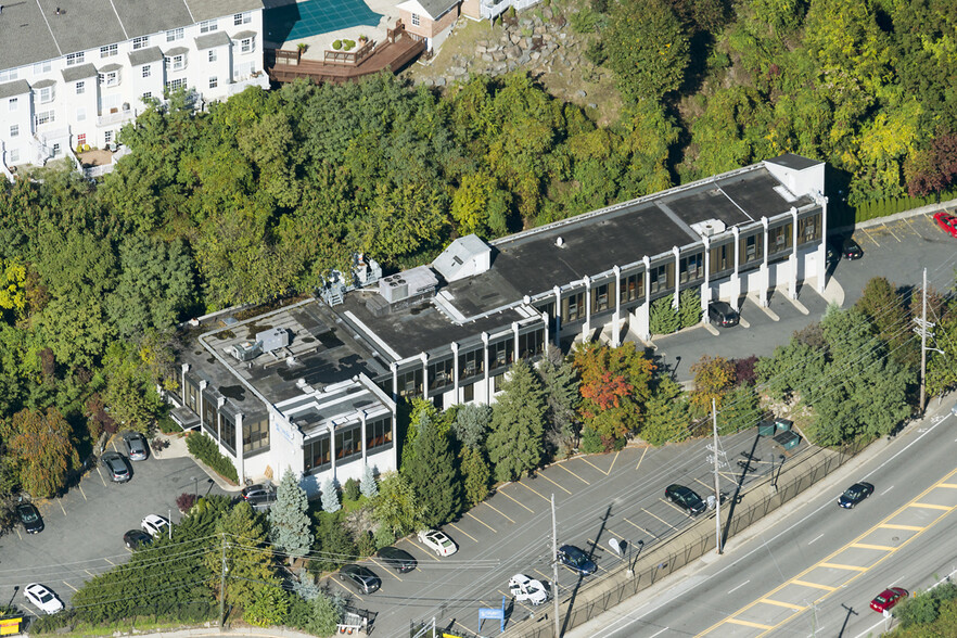 8400 River Rd, North Bergen, NJ for lease - Aerial - Image 2 of 5