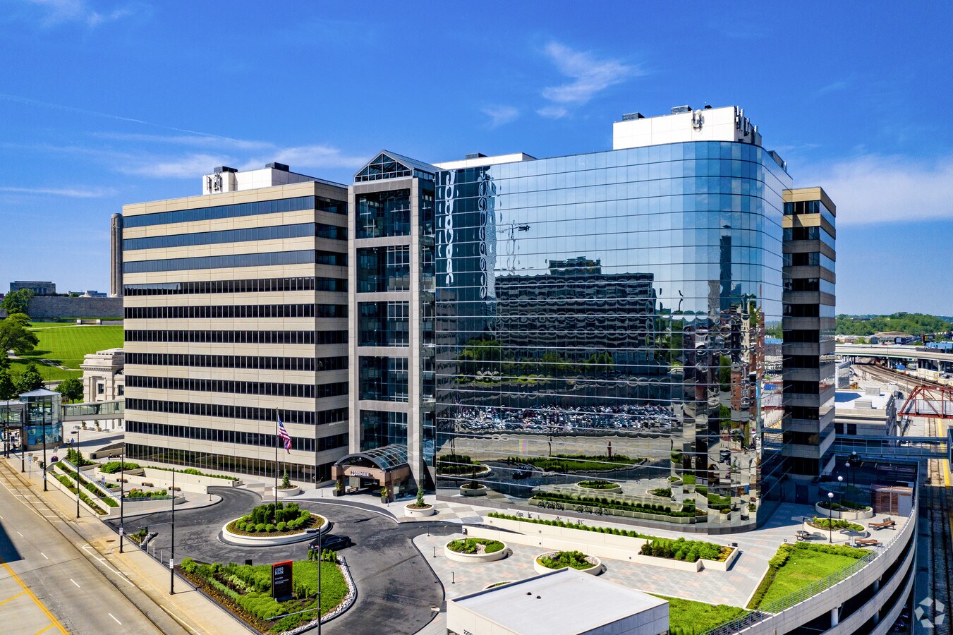 2300 Main St, Kansas City, MO 64108 Pershing Square Two Pershing