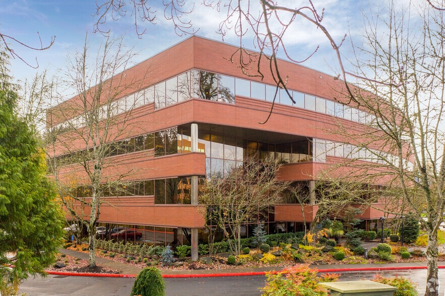 4900 Meadows Rd, Lake Oswego, OR for sale - Primary Photo - Image 1 of 1