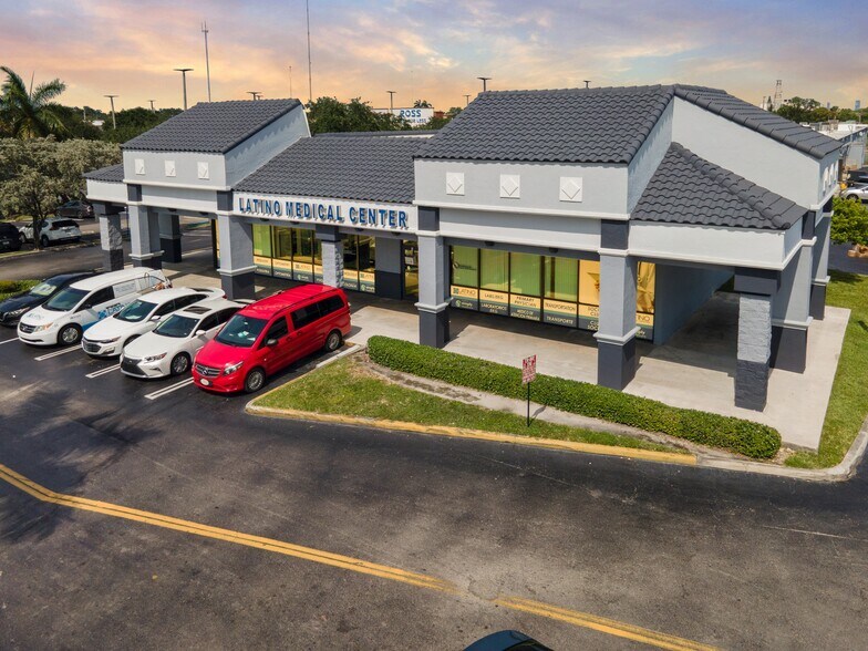 21301-21495 NW 2nd Ave, Miami, FL for lease - Building Photo - Image 3 of 6