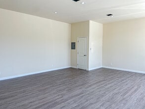 4344-4374 Woodman Ave, Sherman Oaks, CA for lease Interior Photo- Image 2 of 4