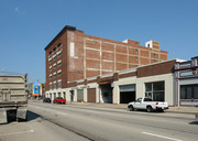 800 SW Adams St, Peoria IL - Warehouse