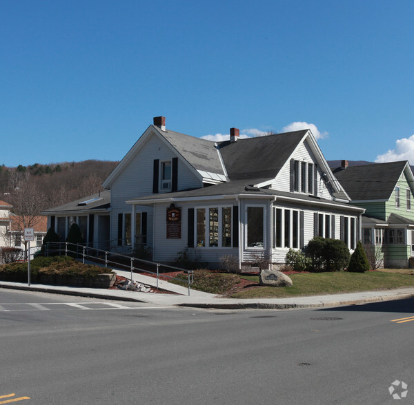 176 Ashland St, North Adams, MA for sale - Primary Photo - Image 1 of 21