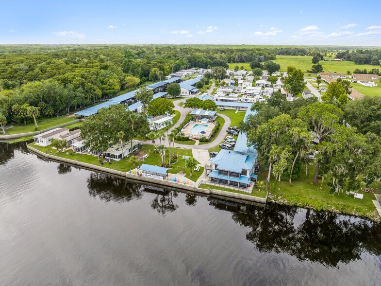2760 Botts Landing Rd, Deland, FL for sale - Primary Photo - Image 1 of 1