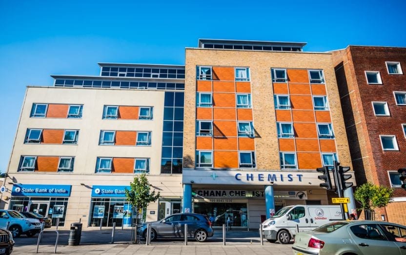 33 High St, Southall for lease - Primary Photo - Image 1 of 6