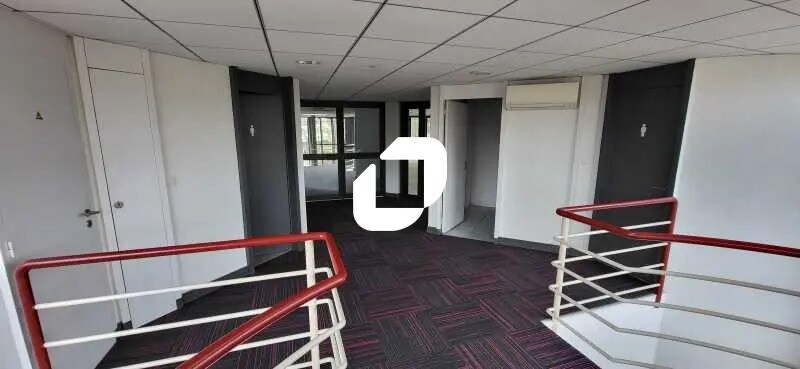 Office in Mérignac for lease - Interior Photo - Image 3 of 4