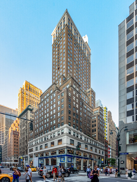 535 Fifth Ave, New York, NY for lease - Primary Photo - Image 1 of 2