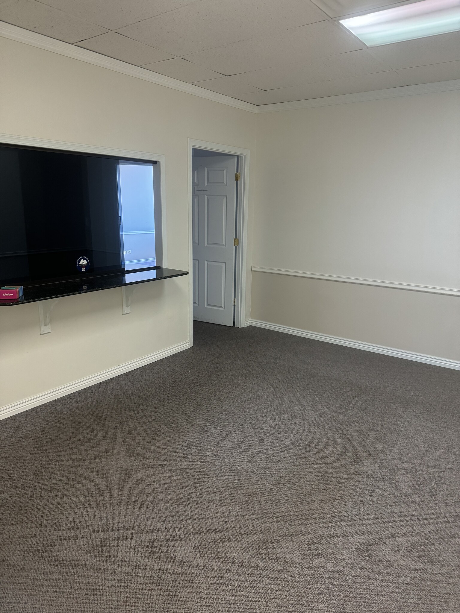 121 E birch Ave, Flagstaff, AZ for lease Interior Photo- Image 1 of 5