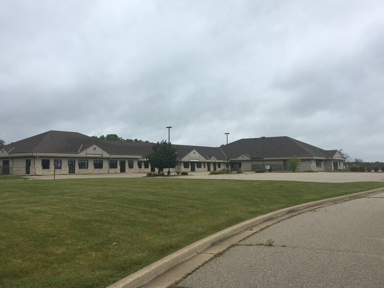 1204-1228 Highway 33, West Bend, WI for sale - Building Photo - Image 1 of 1