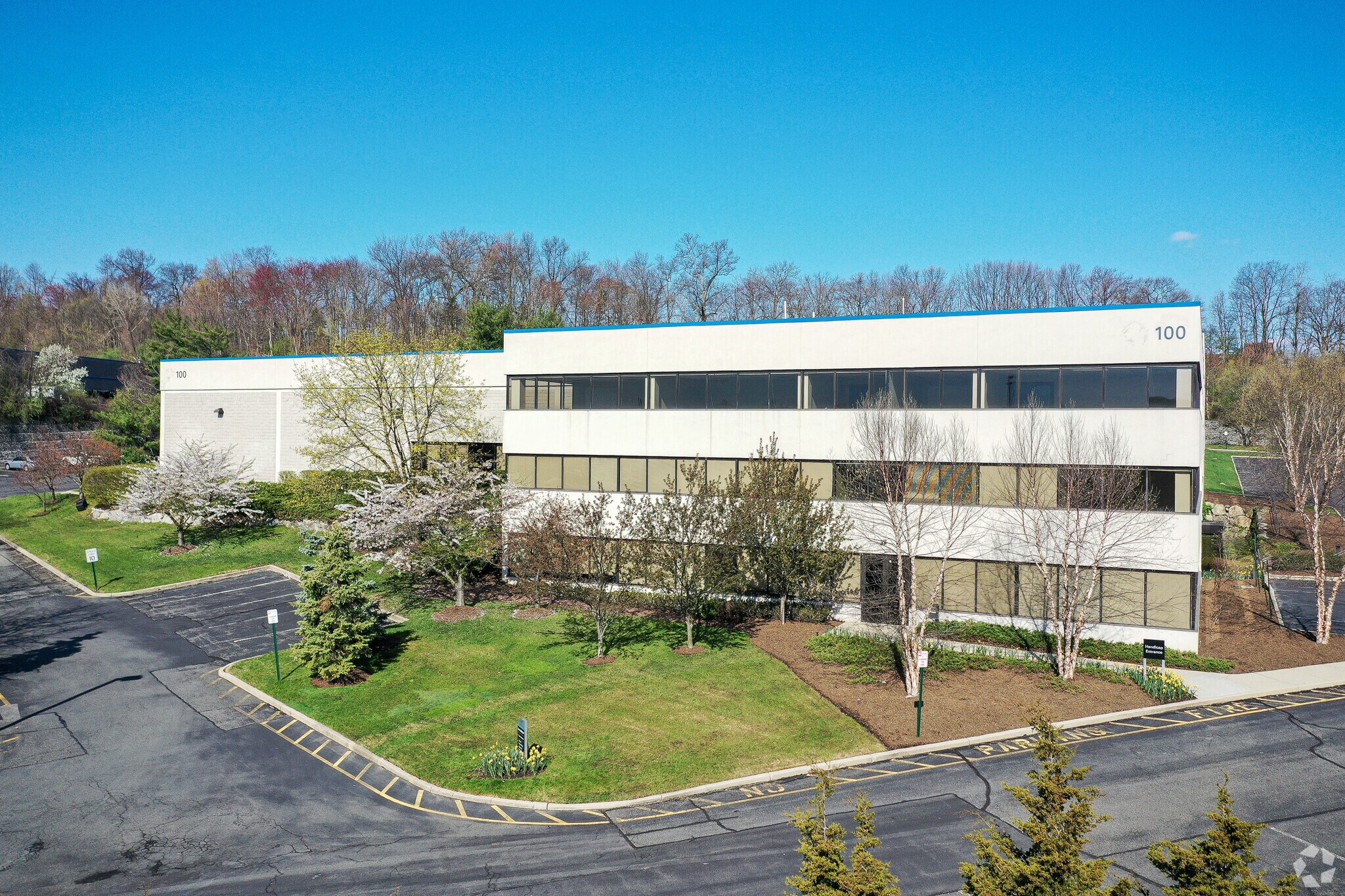 100 Corporate Dr, Mahwah, NJ for sale Building Photo- Image 1 of 1