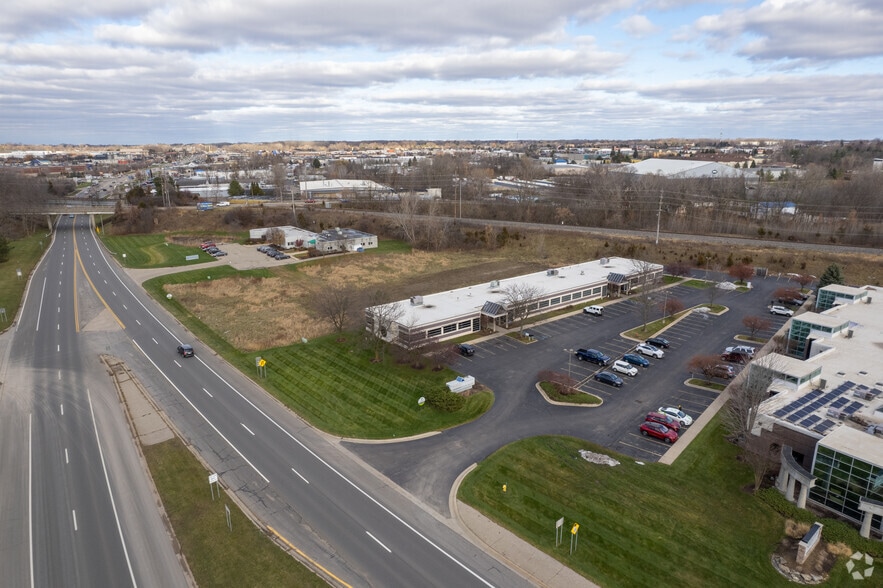 3230 Broadmoor Ave SE, Grand Rapids, MI for sale - Aerial - Image 2 of 6