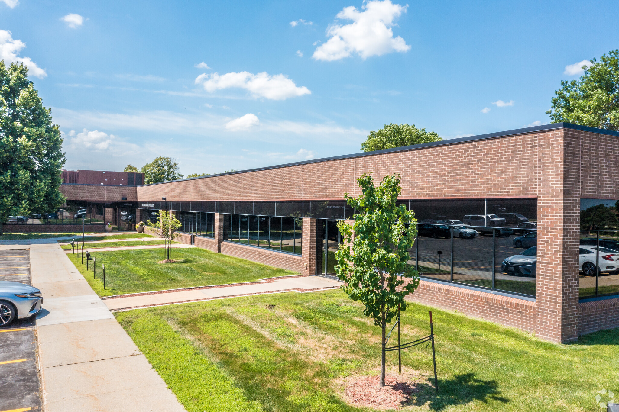 4546 Corporate Dr, West Des Moines, IA for lease Building Photo- Image 1 of 7