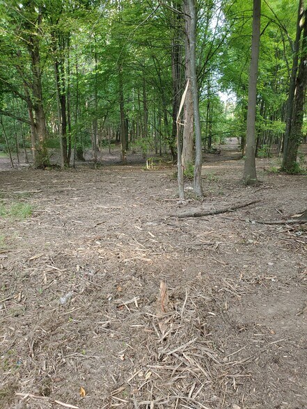 Davis Industrial Pky, Solon, OH for sale - Building Photo - Image 1 of 4