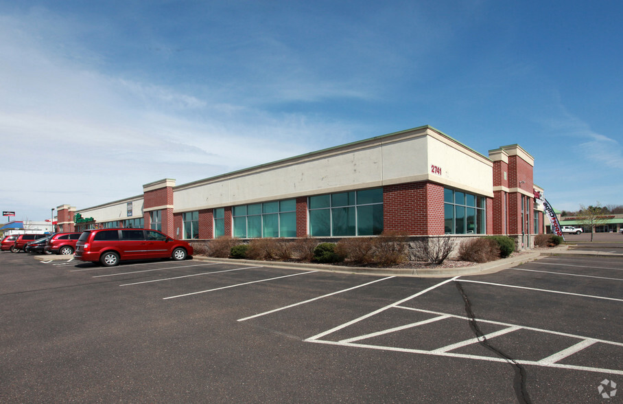 2741 Clairemont Ave, Eau Claire, WI for lease - Primary Photo - Image 1 of 11