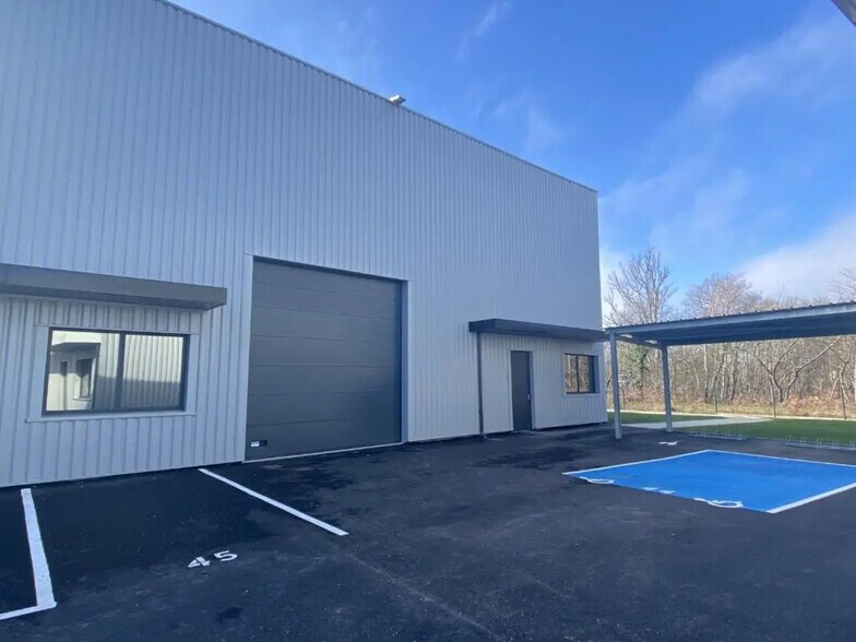 Flex in Mérignac for lease - Building Photo - Image 1 of 12