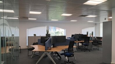 Guildford Rd, Leatherhead for lease Interior Photo- Image 2 of 6