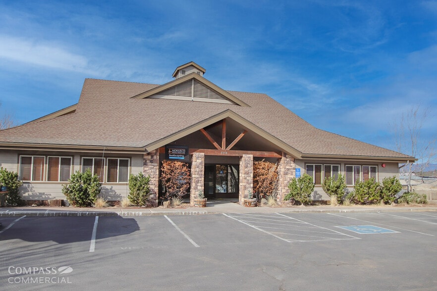 595 SW Bluff Dr, Bend, OR for lease - Building Photo - Image 1 of 6