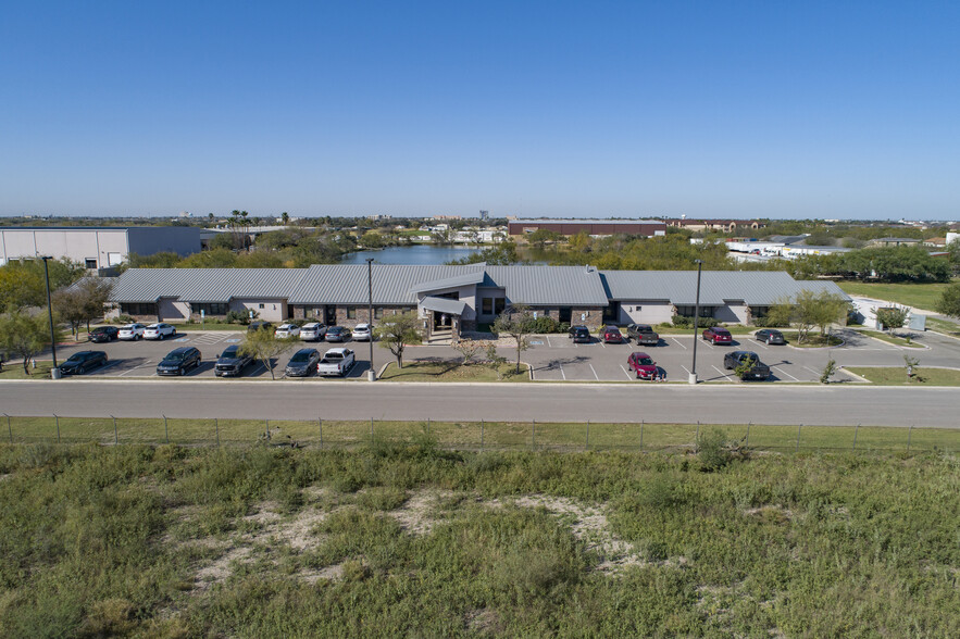 505 W Owassa Rd, Edinburg, TX for lease - Building Photo - Image 1 of 9