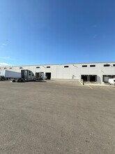 305 Miles Pky, Bartlett, IL for lease Interior Photo- Image 2 of 10