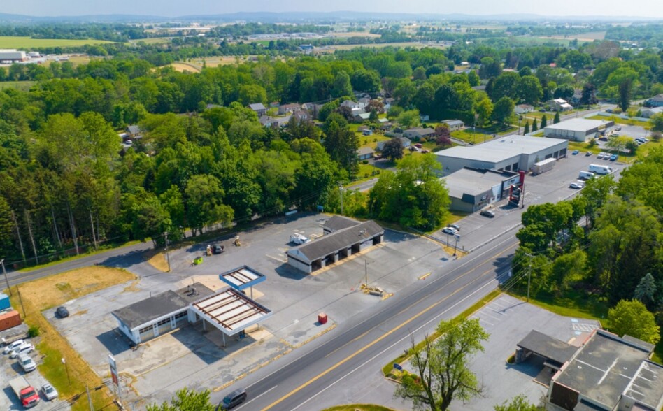 428 West Lincoln Ave, Myerstown, PA for lease - Primary Photo - Image 1 of 3