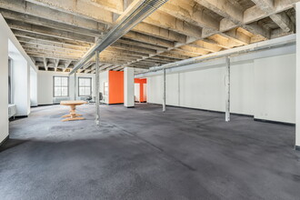 501-507 Pl d'Armes, Montréal, QC for lease Building Photo- Image 2 of 9