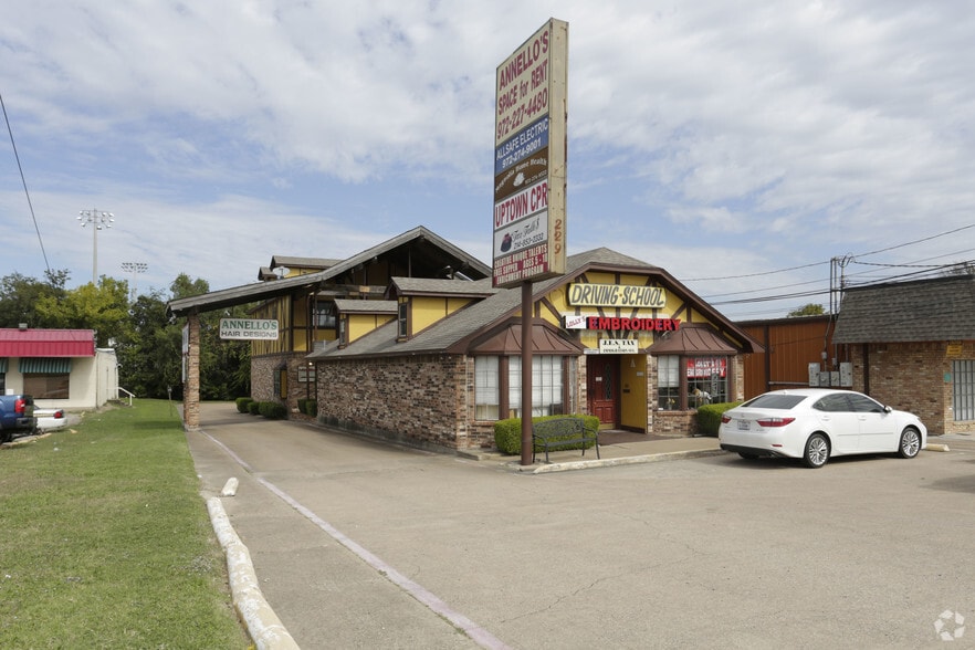 229 E Belt Line Rd, DeSoto, TX for lease - Primary Photo - Image 1 of 10