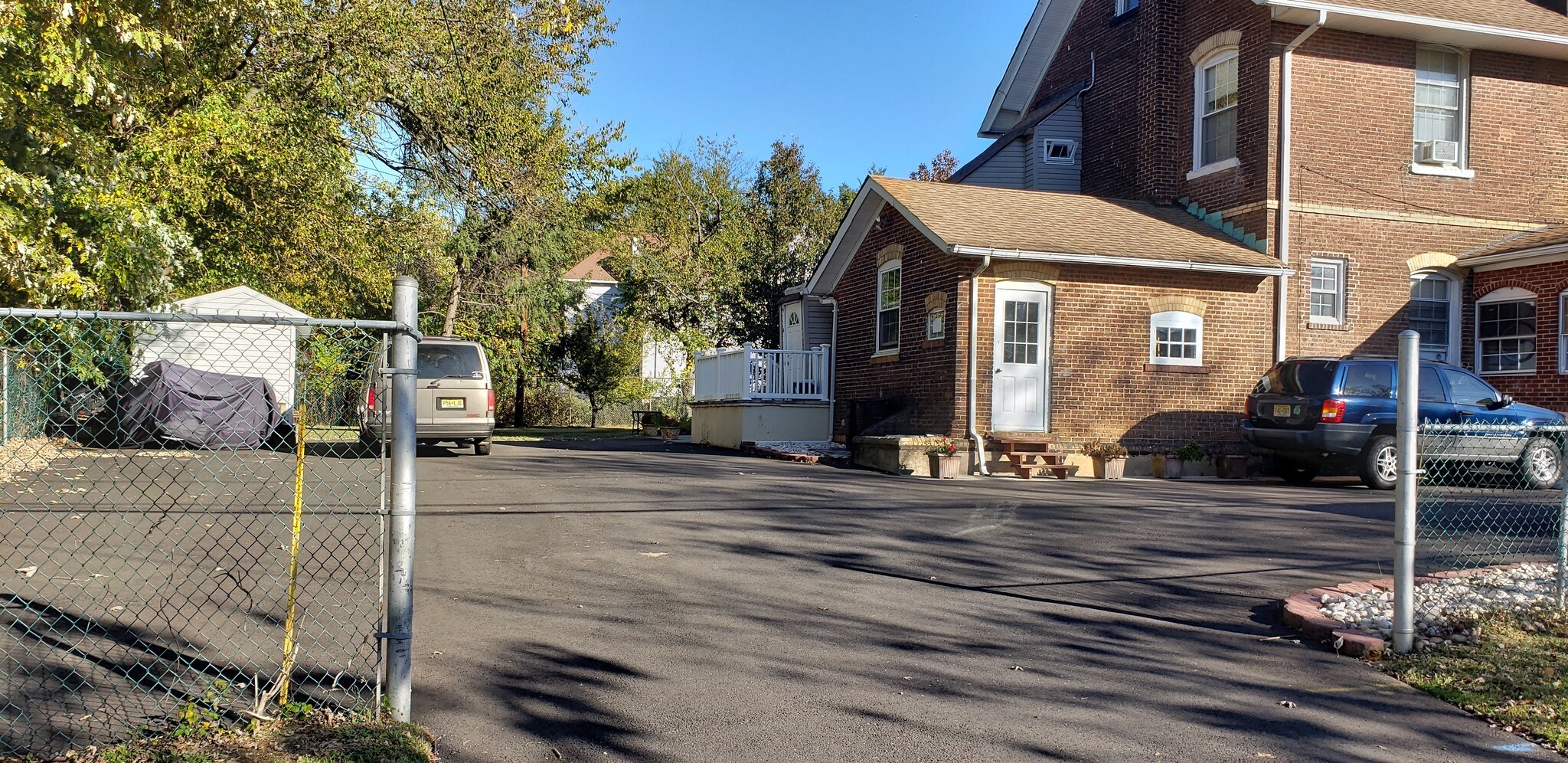 365 Main St, Sayreville, NJ 08872 Main St Mixed Use Building