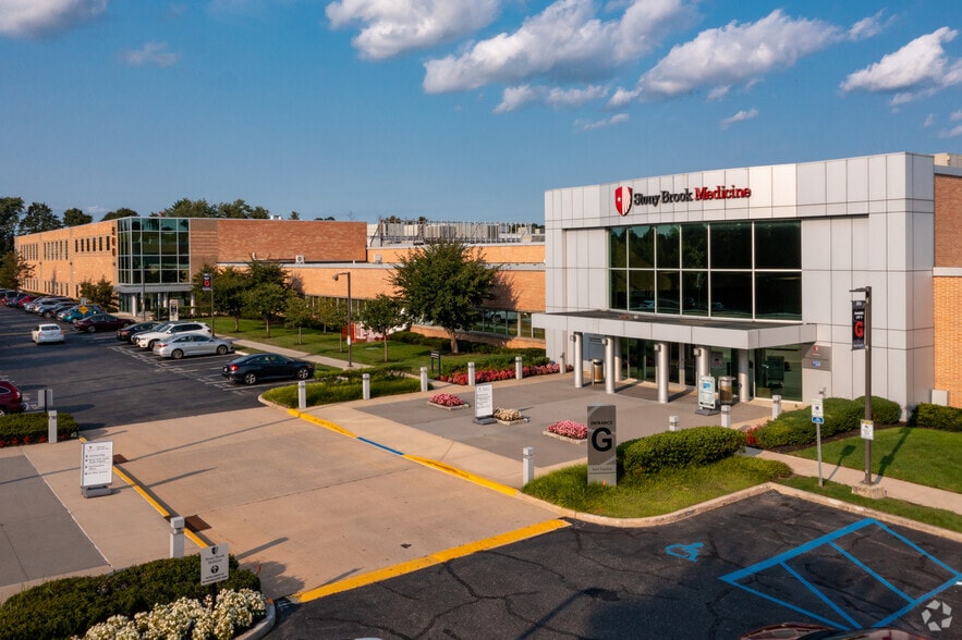 500 Commack Rd, Commack, NY 11725 Flex for Lease