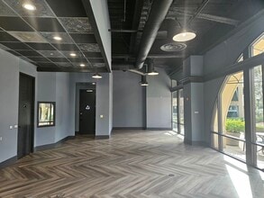 26450 McBean Pky, Valencia, CA for lease Building Photo- Image 1 of 1