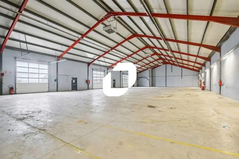 Office in Gonesse for lease - Interior Photo - Image 3 of 14