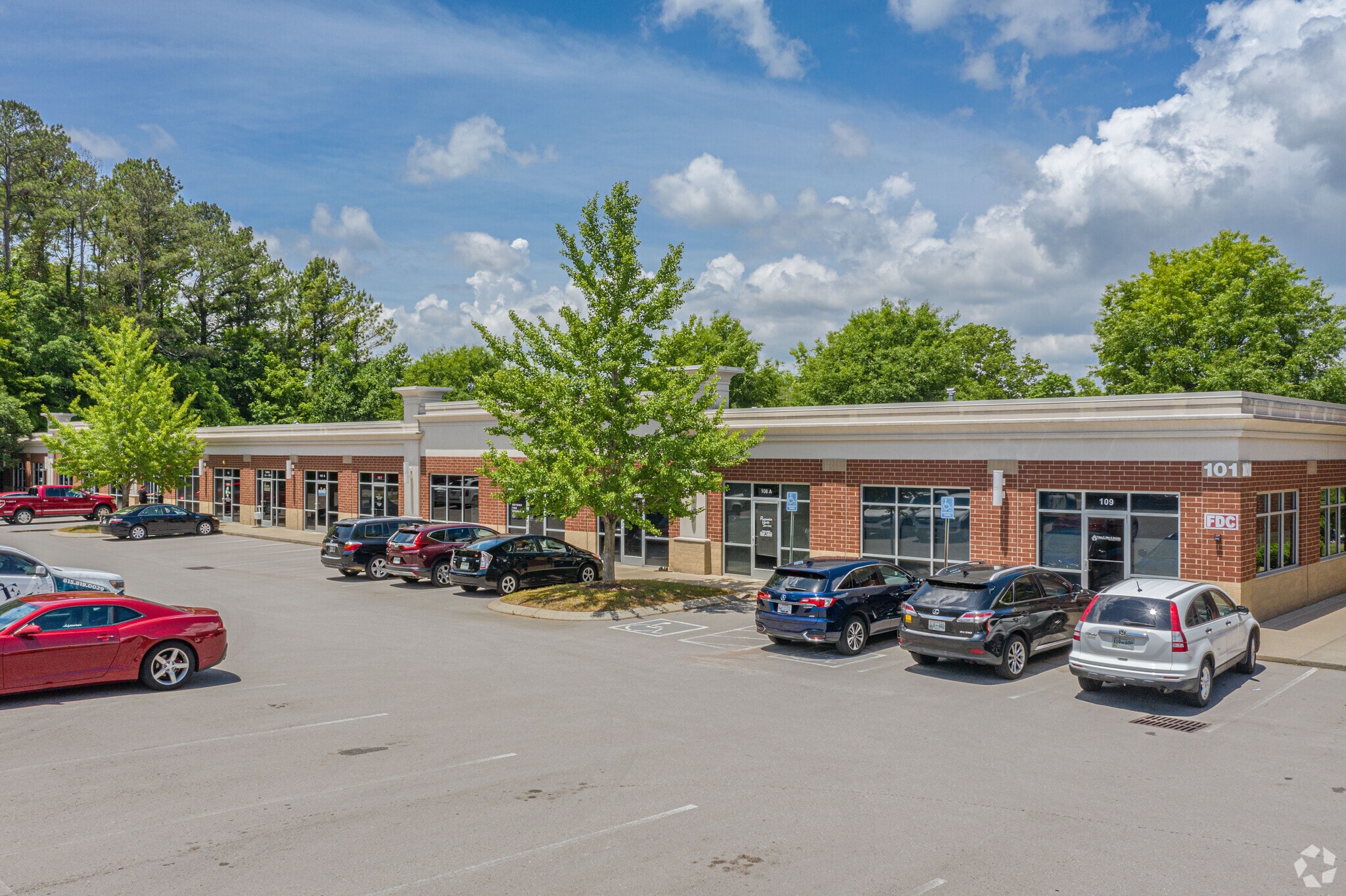 101 Forrest Crossing Blvd, Franklin, TN for lease Primary Photo- Image 1 of 13