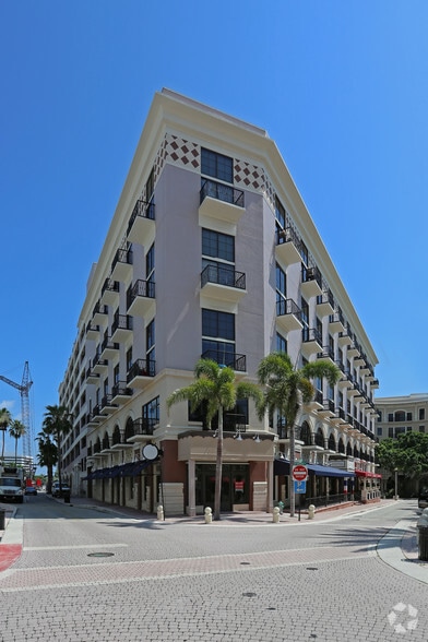101 N Clematis St, West Palm Beach, FL for lease - Building Photo - Image 1 of 4