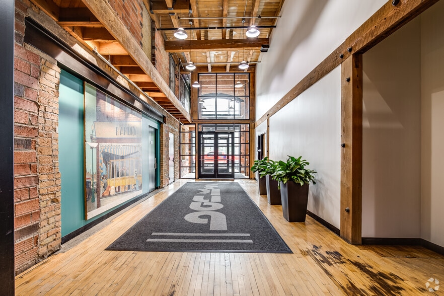 615 NE 1st Ave, Minneapolis, MN for lease - Interior Photo - Image 1 of 14