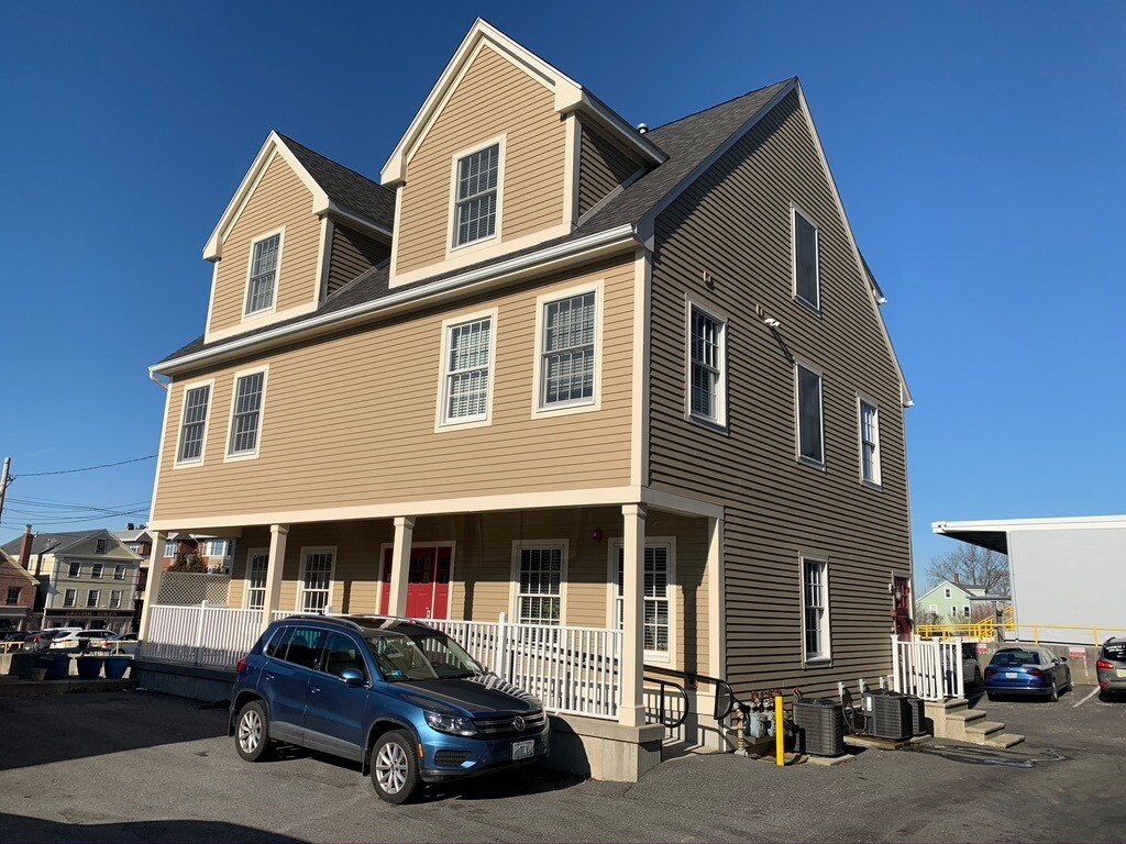 39-R State St, Bristol, RI for sale Primary Photo- Image 1 of 1