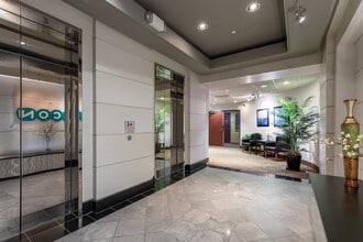 2525 Harrodsburg Rd, Lexington, KY for lease Matterport 3D Scan- Image 1 of 4